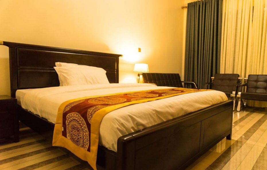 Deluxe Queen Room