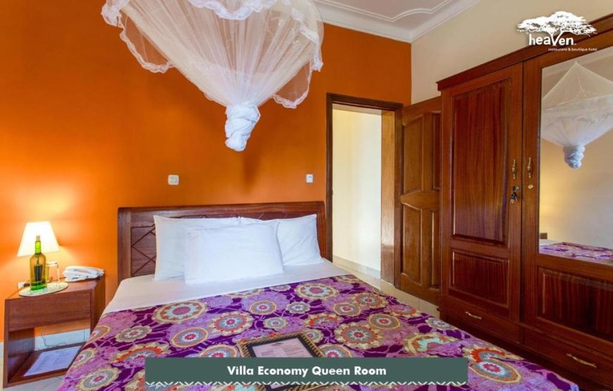 Villa Budget Queen Room with Balcony