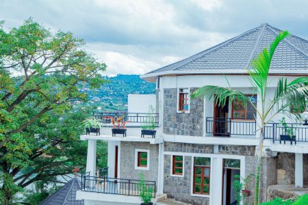 KIGUFI HILL, Agape Resort & Kivu Edge